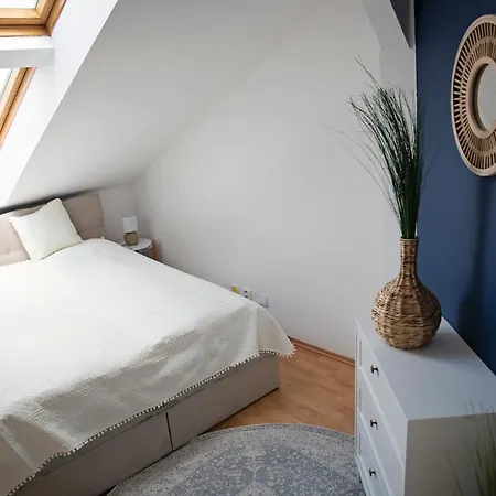 Cozy Modern In The Old Town - Hlavna Street Апартаменты *