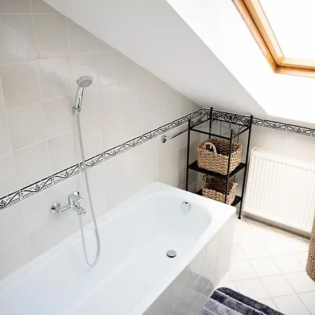 Apartment Cozy Modern In The Old Town - Hlavna Street Kosice