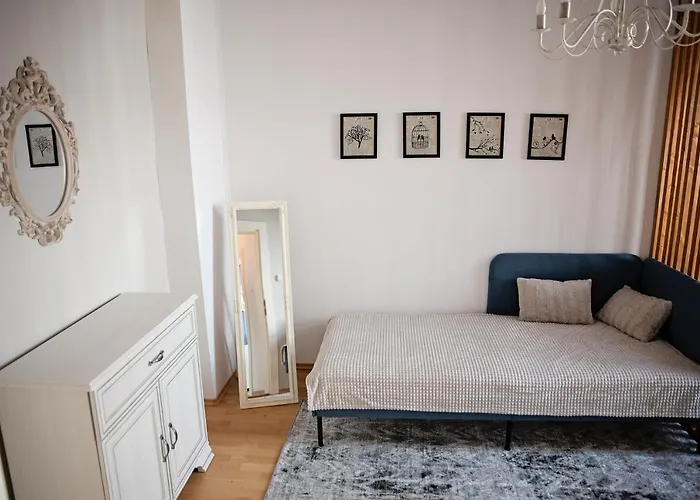 Apartman Cozy Modern In The Old Town - Hlavna Street