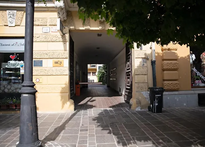 Cozy Modern In The Old Town - Hlavna Street Appartement Košice